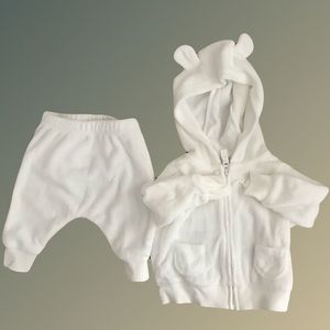 ❌ *SOLD* 2 Piece Newborn Cloud Outfit